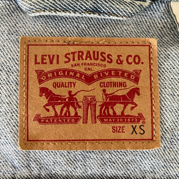 Levi’s Ex-Boyfriend Trucker Jacket - Picture 3 of 6